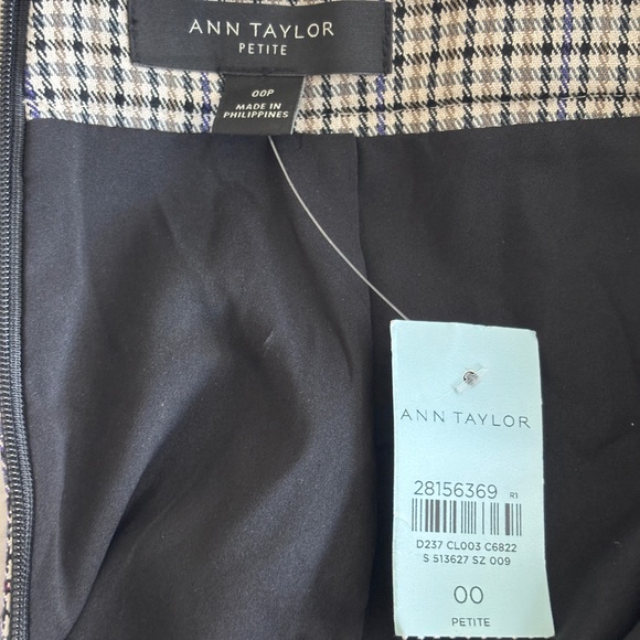 Ann Taylor Plaid Pencil Skirt - Neutral Tan/Cream/Black Size 00P - Picture 10 of 12